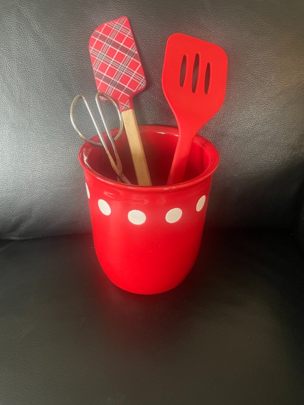 Tag Red/ White Ceramic Vase/Utensil Holder